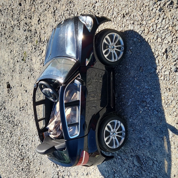 POWERWHEELS BMW X6 PRICE WILL INCLUDE SHIPPING IF U CAN PICKUP PRICE NEGOTIABLE - Picture 2 of 4